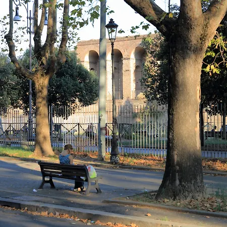 Mirko Luxury 3* Roma