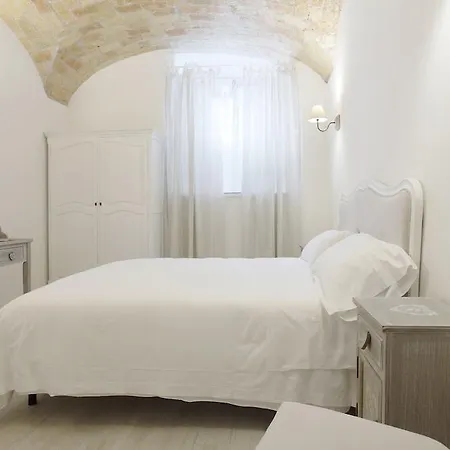 Mirko Luxury 3* Roma