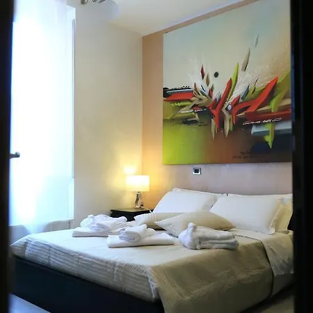 Mirko Luxury 3* Roma