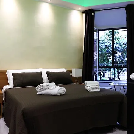 Mirko Luxury 3* Roma